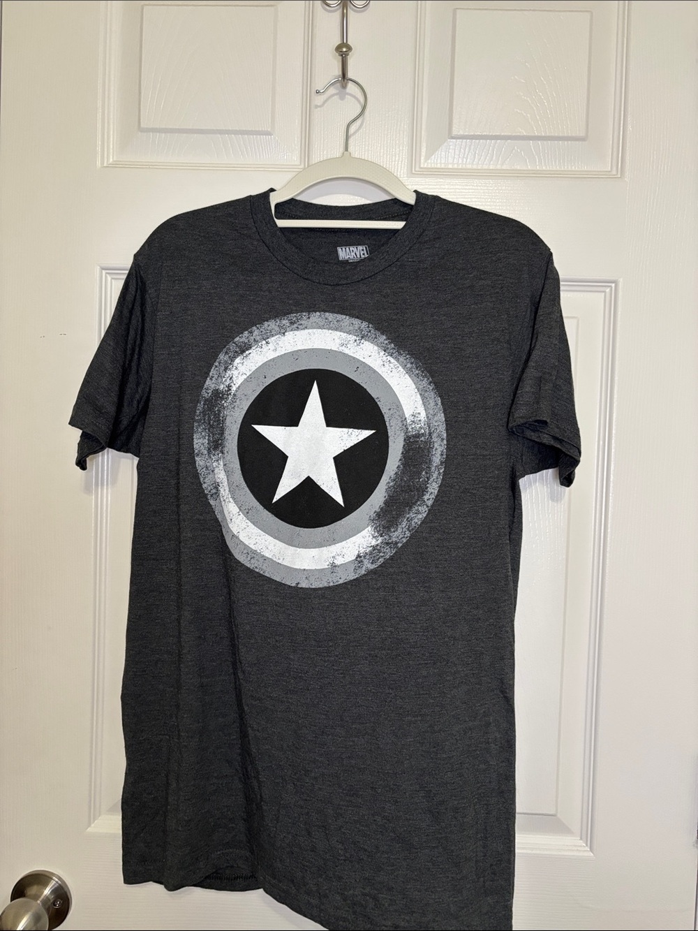 Marvel Men’s Charcoal Gray Captain Shield Graphic Tee Size M NWT